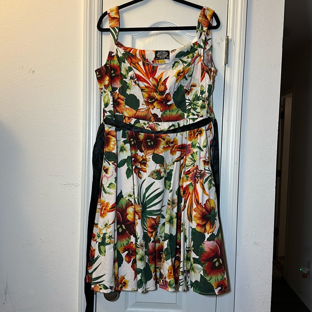 Floral Sleeveless Dress - Multicolor